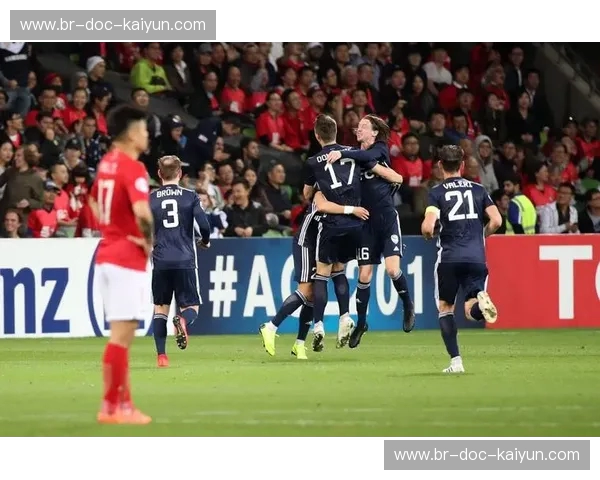 冲突与荣耀：西悉尼vs悉尼FC，不仅是足球，更是一场关于信仰的城市战争